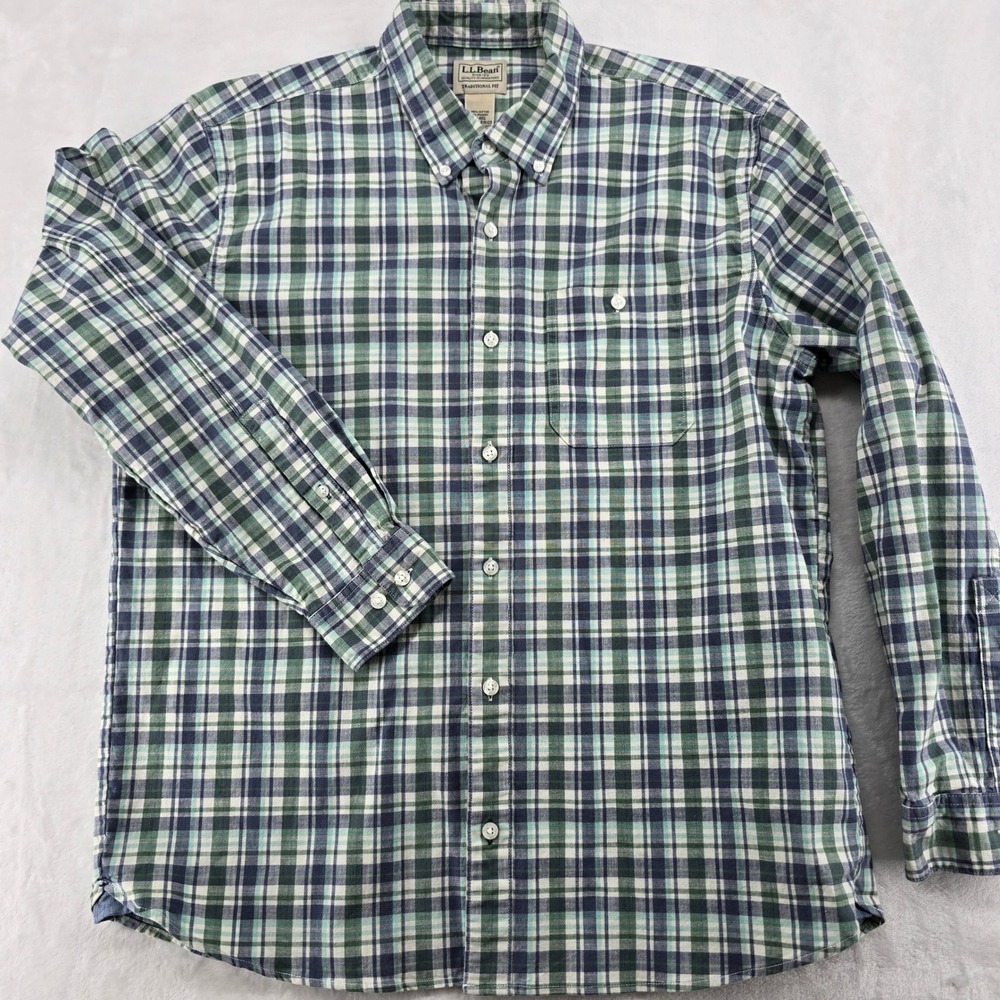 L.L. Bean Shirt Mens Medium Regular Button Down Green Plaid Traditional Fit